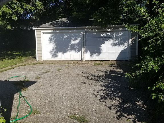 2nd image of 3778 E Pleasant Run Parkway North Dr