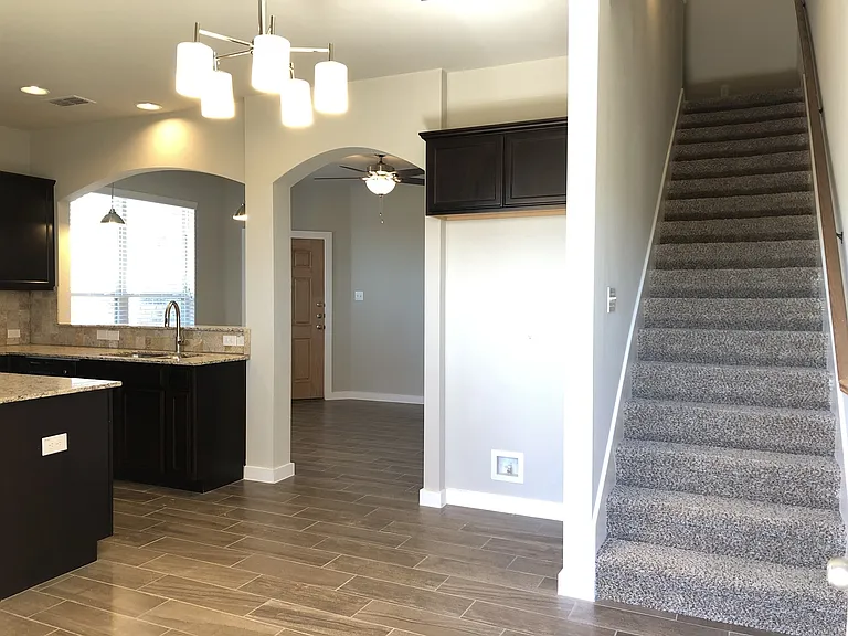 1044 W Sierra Vista Ct — Photo 5