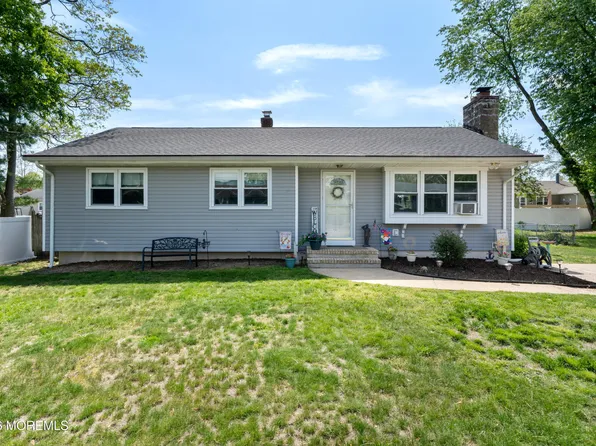 837 Cable Avenue, Beachwood, NJ 08722
