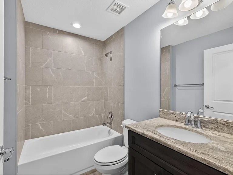 2501 SE Mariposa Ave — Photo 29