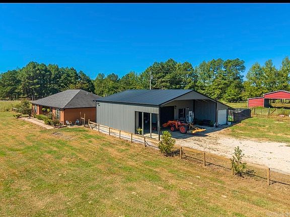 3rd image of 3393 Midway Rd