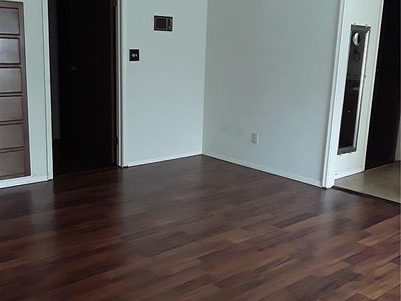 5th image of 500 N Wichita Ave #32