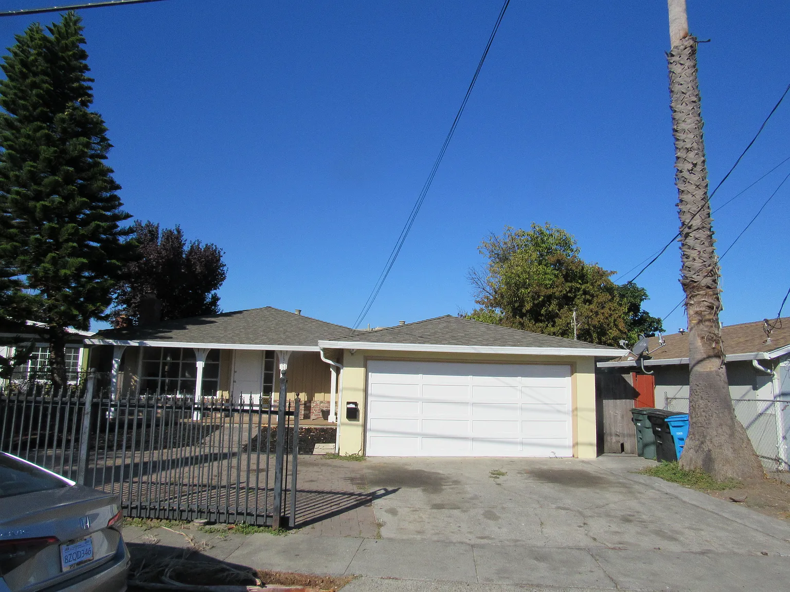 3 bed, 1100 sqft, $4,900 — Photo 1