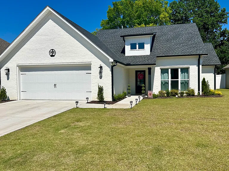 12 Kingston Creek Dr — Photo 1
