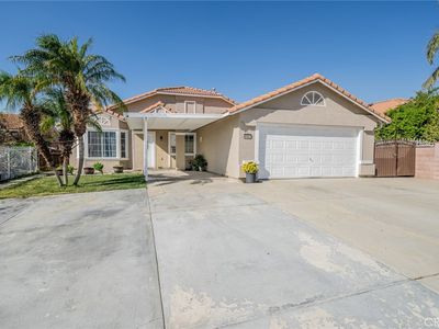 8982 Carob Dr, Fontana, CA, 92335
