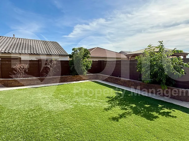 9707 W Patrick Ln — Photo 42