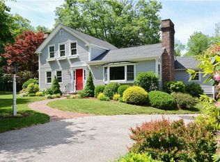 15 Sawmill Rd, Hope Valley, RI 02832