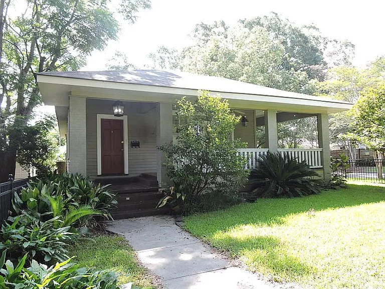 839 Park Blvd — Photo 1