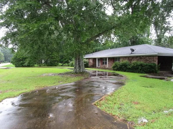 206 Lemoine St, Marksville, LA 71351