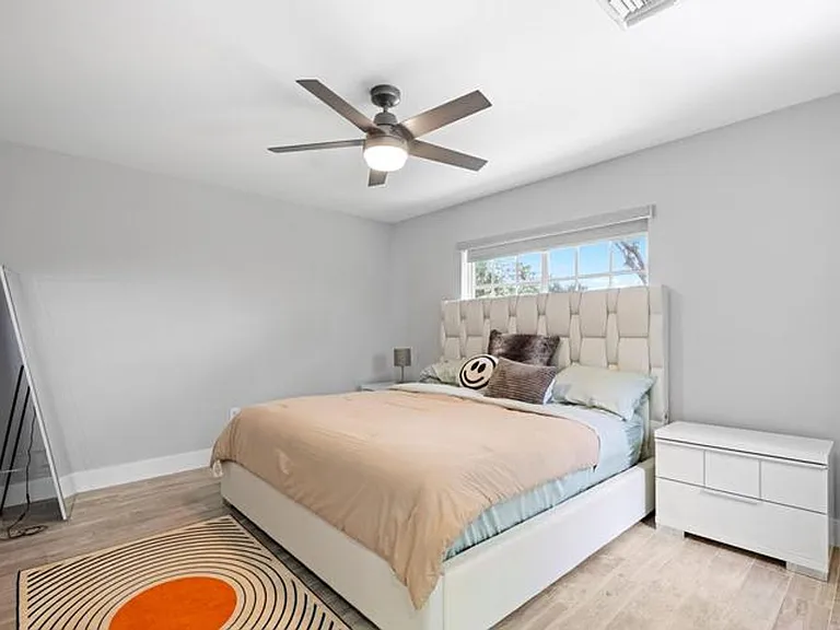 6685 Old Farm Trl — Photo 10