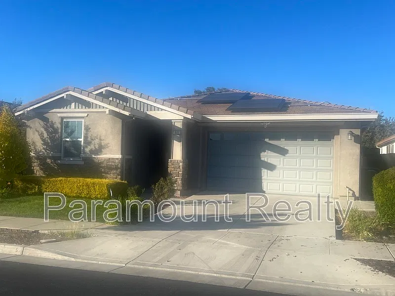 447 Ventana Ave