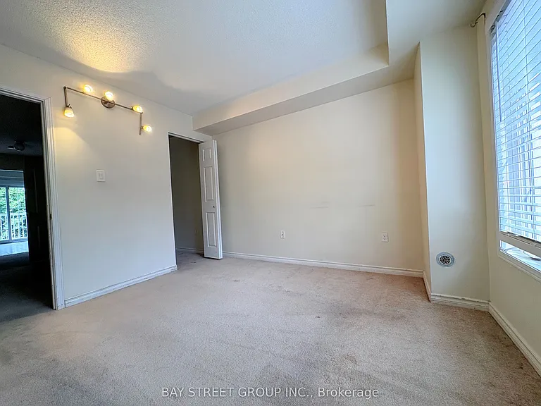 40 Mantello Dr — Photo 20