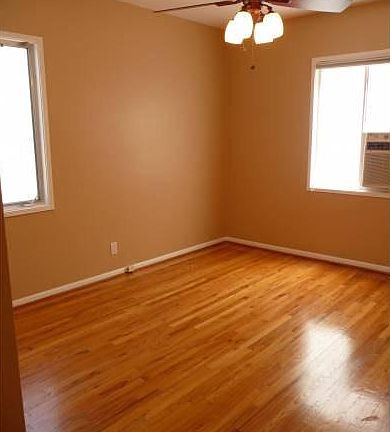 WALK IN CLOSET IN BD#2