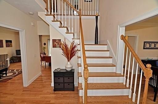5th image of 10 Morningside Dr