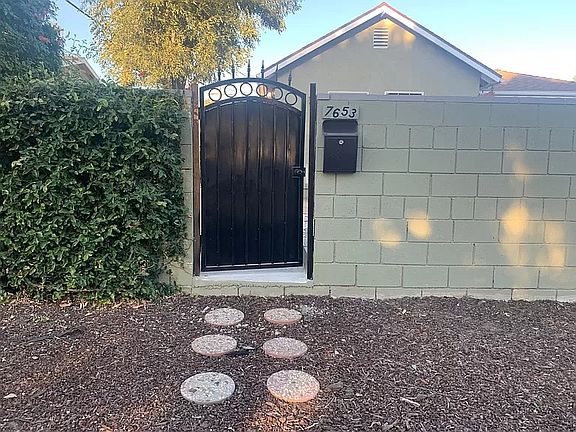 5th image of 7653 N Claybeck Ave #1