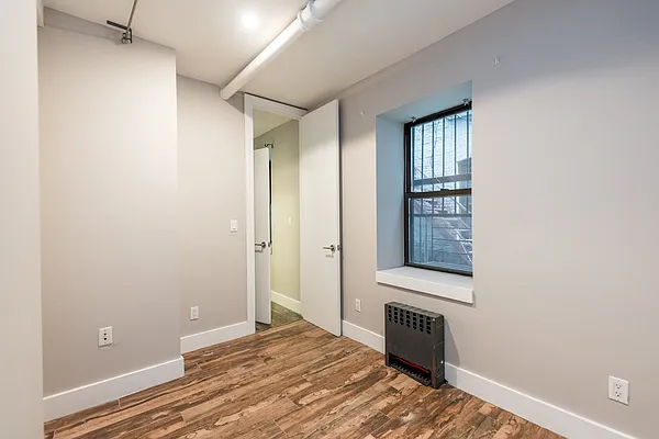 Rented by Nooklyn NYC LLC | media 26