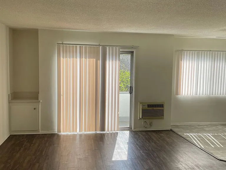 825 S Bedford St — Photo 6