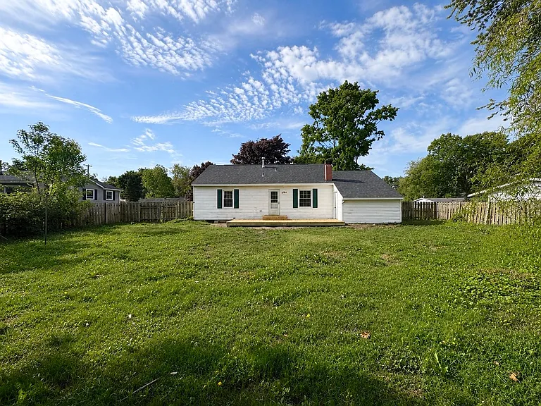 6431 Anderegg Dr — Photo 24