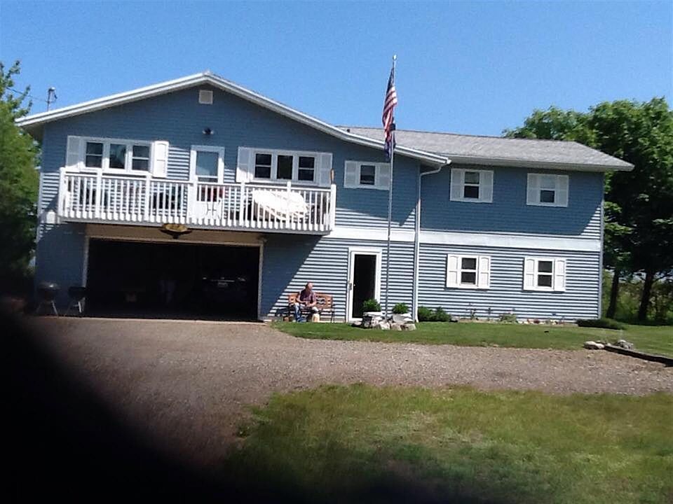 1st image of 577 Lakewood Ln