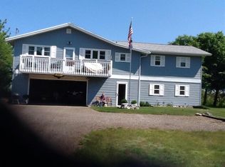 577 Lakewood Ln, Marquette, MI 49855