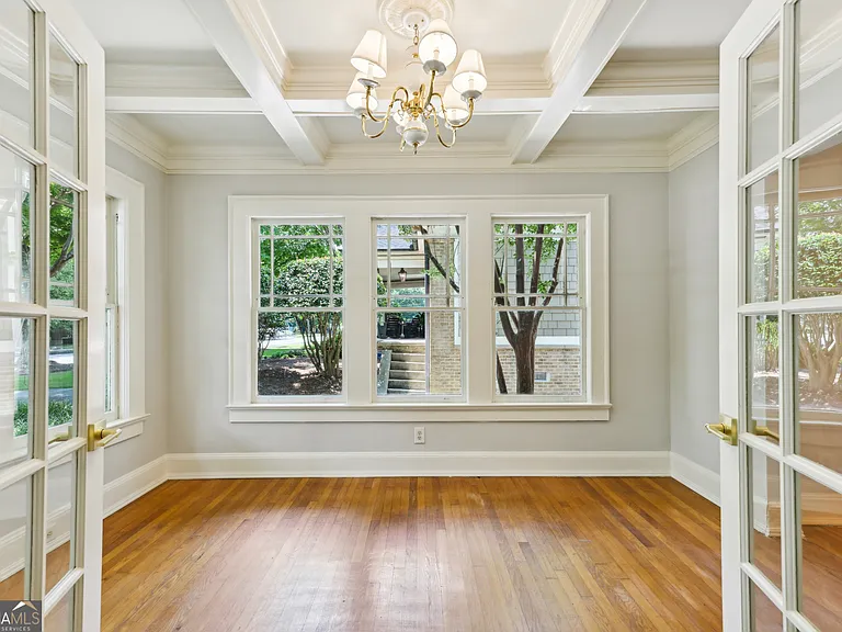 1500 N Highland Ave NE — Photo 7