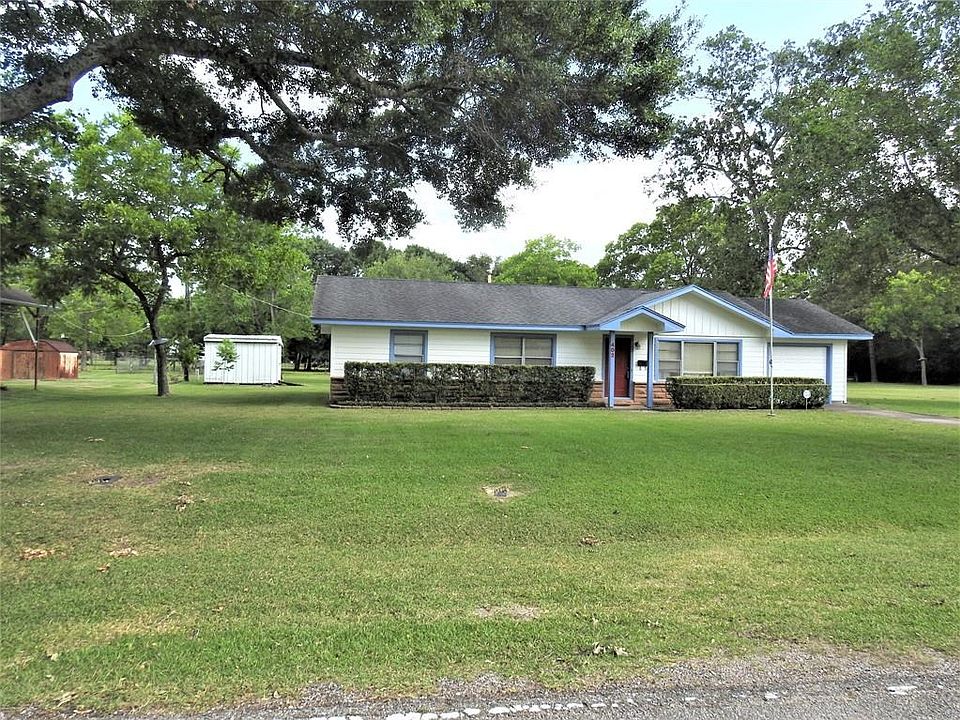 1st image of 402 Bowman Dr