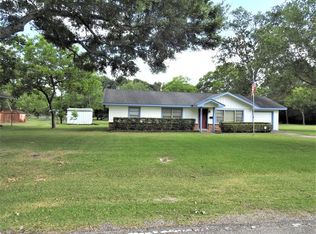 402 Bowman Dr, Alvin, TX 77511