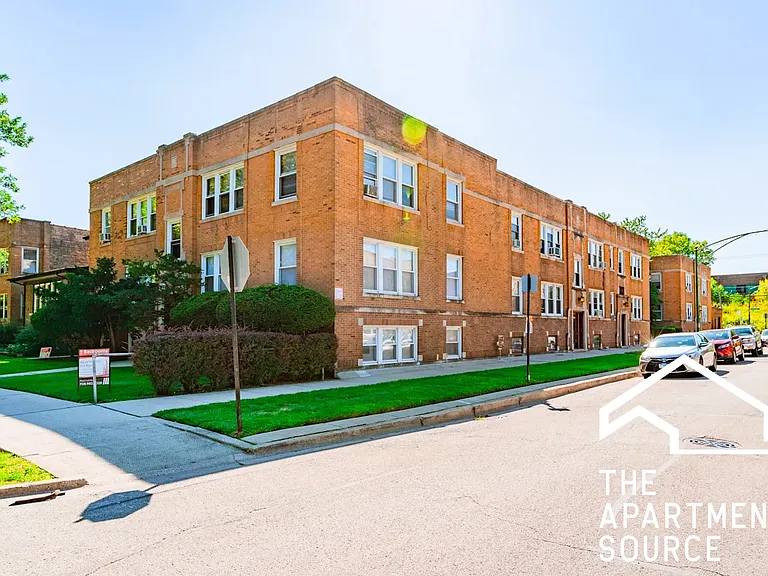 4539 W Barry Ave #2 — Photo 11