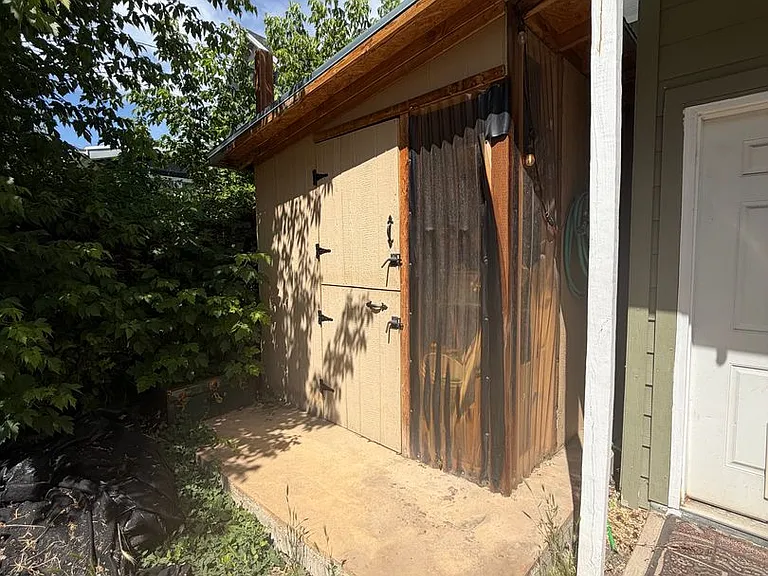 658 E Conway Ct — Photo 25