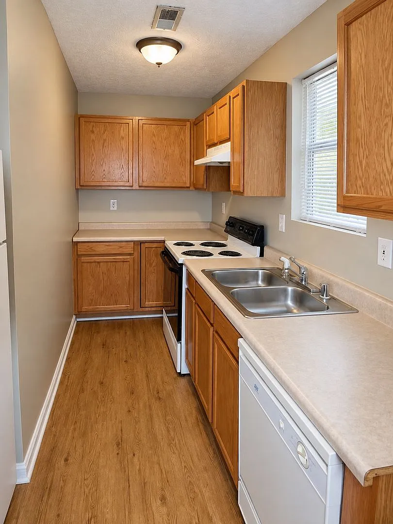 Pre-Leasing for the 2027-2028 School Year — Photo 3