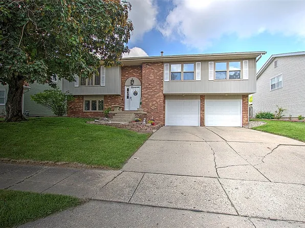1051 Veech Ln, Decatur, IL 62521