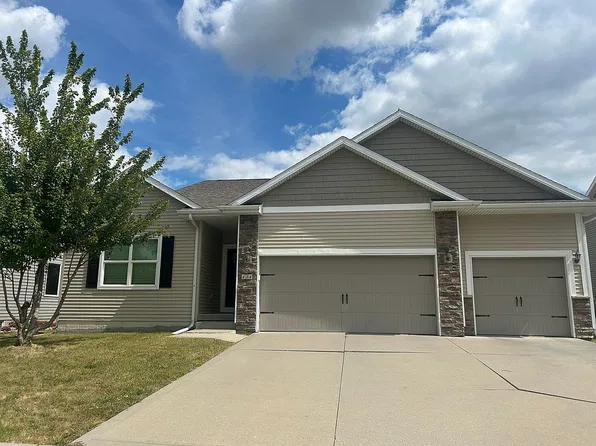 434 S 82nd St, West Des Moines, IA 50266