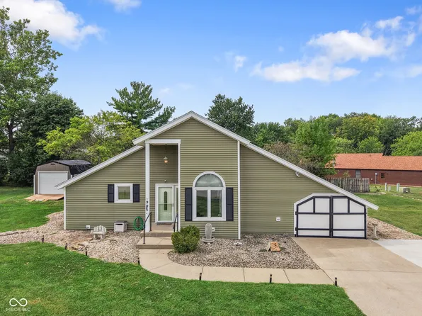 905 N Hamilton Dr, Greensburg, IN 47240