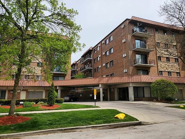 1st image of 2317 N Neva Ave APT 406A