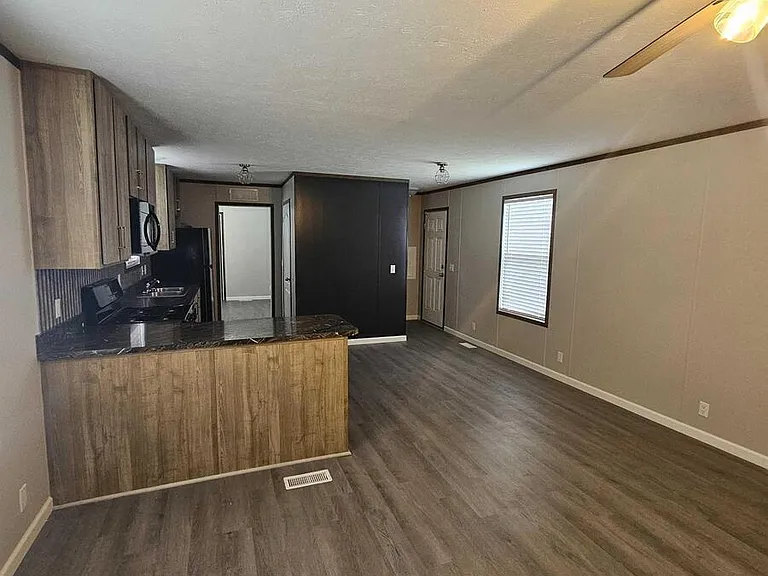 5705 Heather View Ln — Photo 2