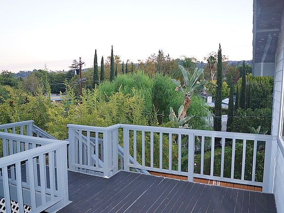 3rd image of 5080 Avenida Oriente