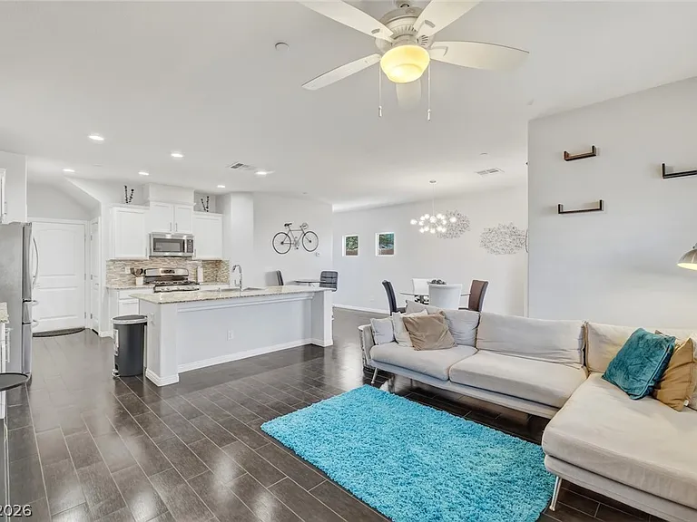 48 Jasmine Point St — Photo 20