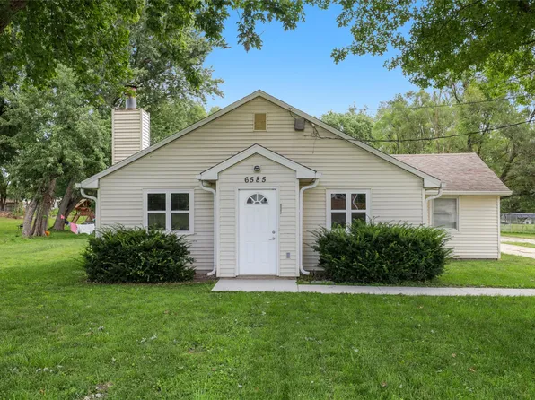6585 NW 56th St, Johnston, IA 50131