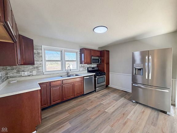 2nd image of 1062 Rita Dr