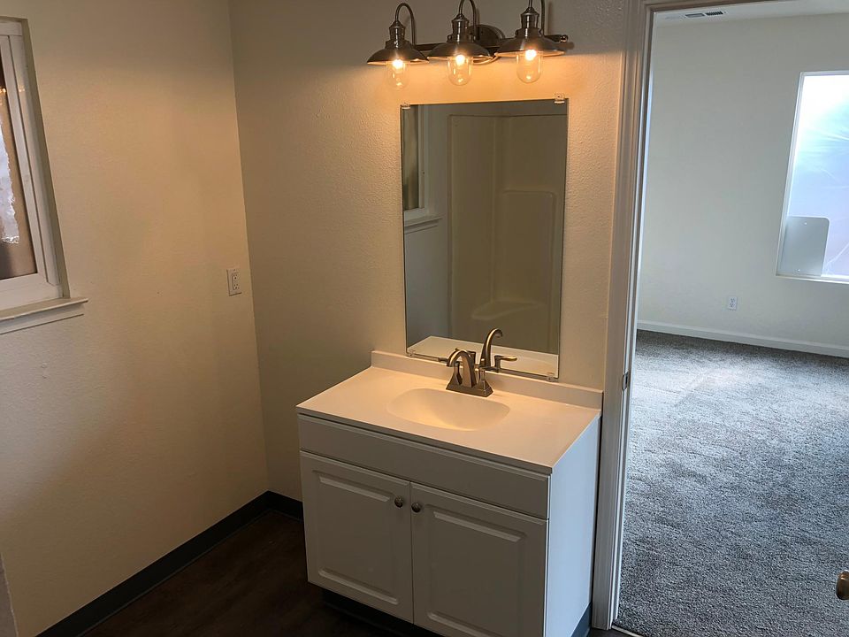 2nd image of 39 Trinity Ave