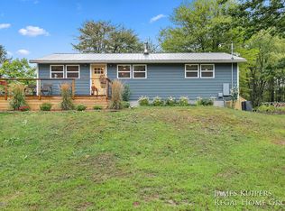 11745 Apple Dr, Nunica, MI 49448