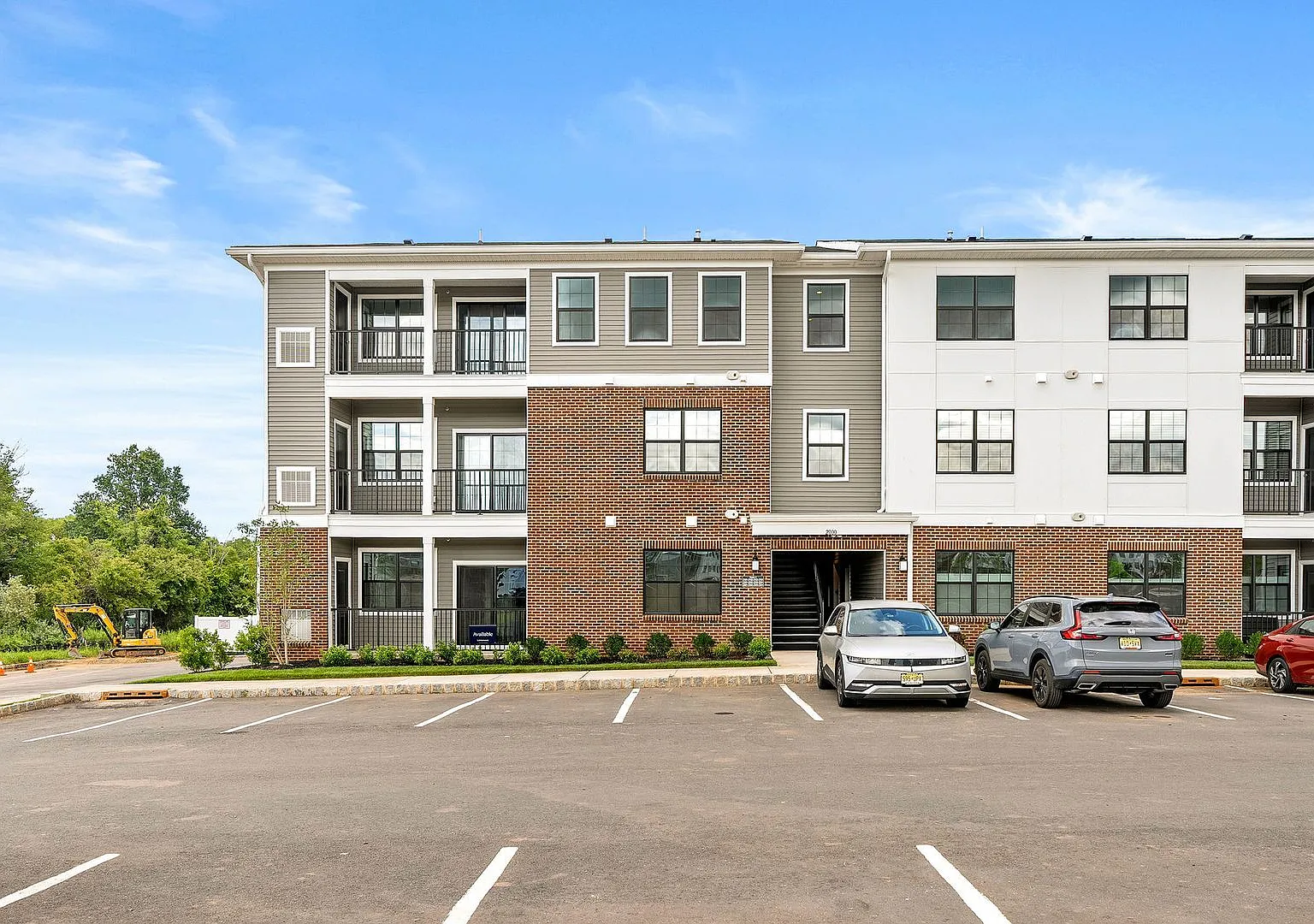 Stunning New Construction with Clubhouse Amenities — Photo 1