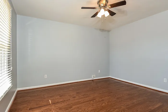 3 bed, 2.5 bath, 1469 sqft, $1,795 — Photo 3