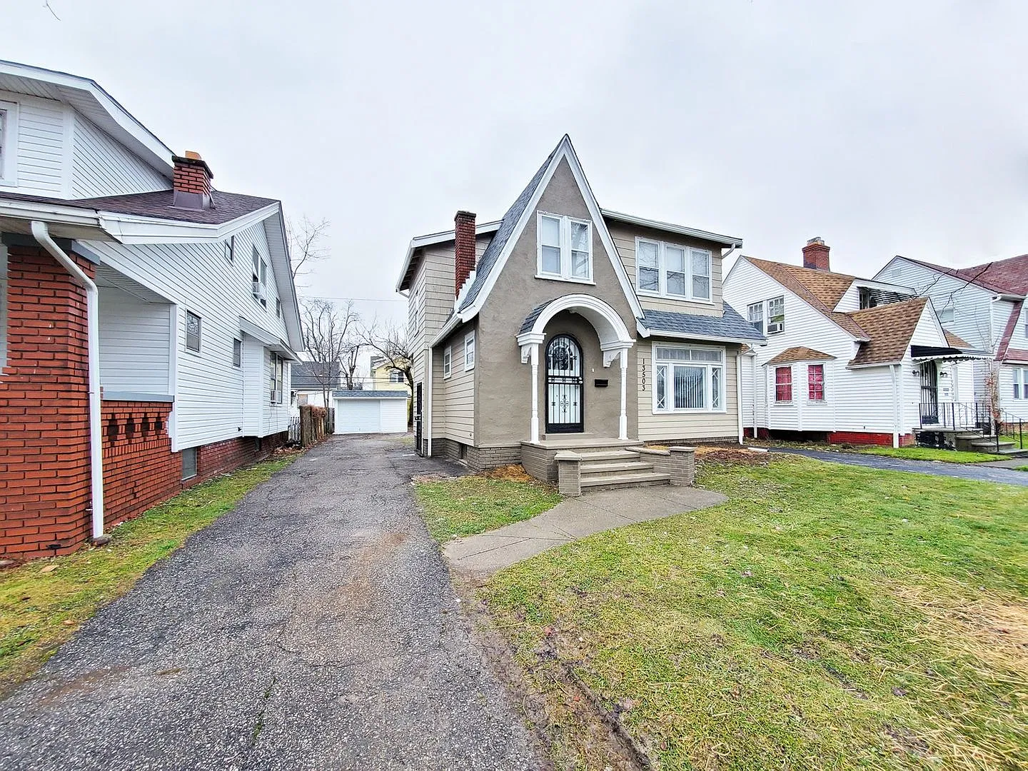 3 Bed - 1 Bath Colonial for Rent in Garfield Heights | Completely Updated — Photo 1