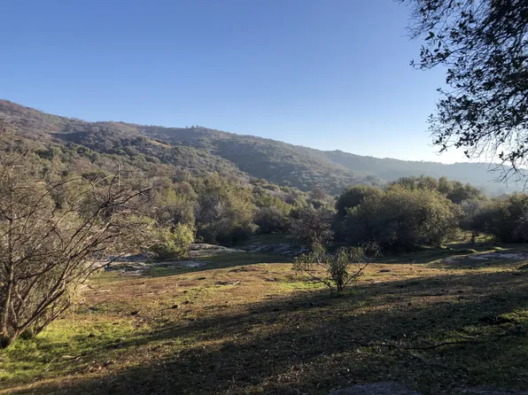 4963 Stagecoach, Badger, CA 93603