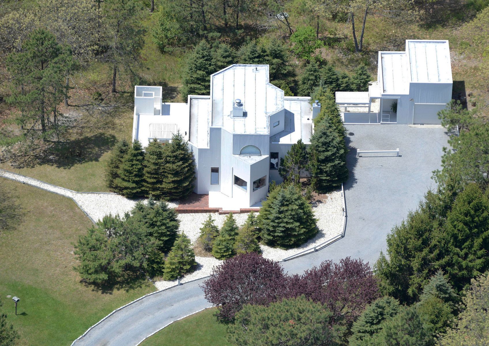 707 Pleasure Dr. Town of Southampton, Flanders, NY 11901 Out East