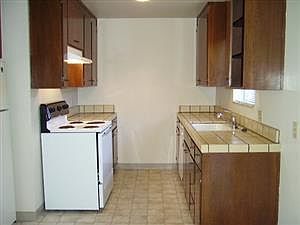 4th image of 8225 Kelton Dr APT B