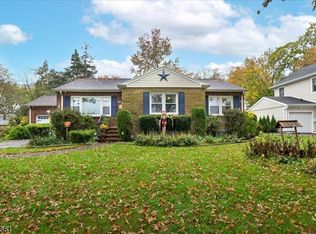 44 Radburn Rd, Glen Rock, NJ 07452