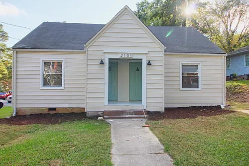 2101 Ward St Photo 1