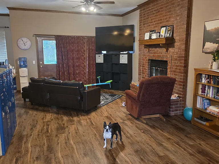 1202 Briar Creek Rd — Photo 4